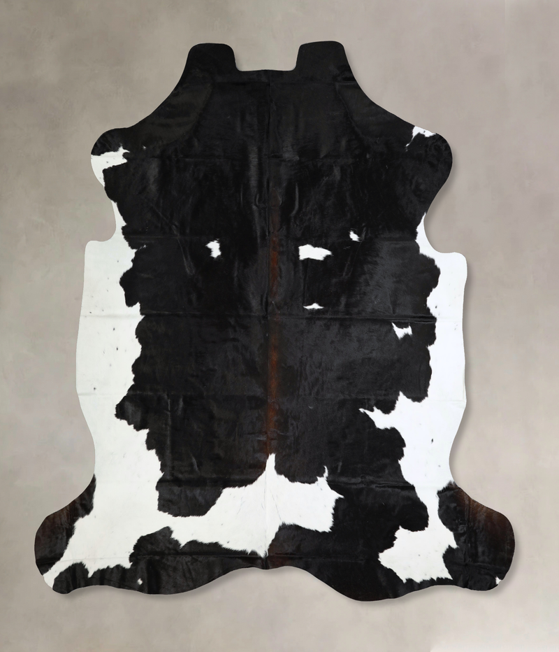 Premium Black and White XX-Large Cowhide Rug for Stylish Homes